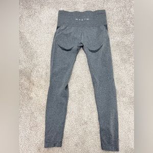 Size small NVGTN contour seamless leggings